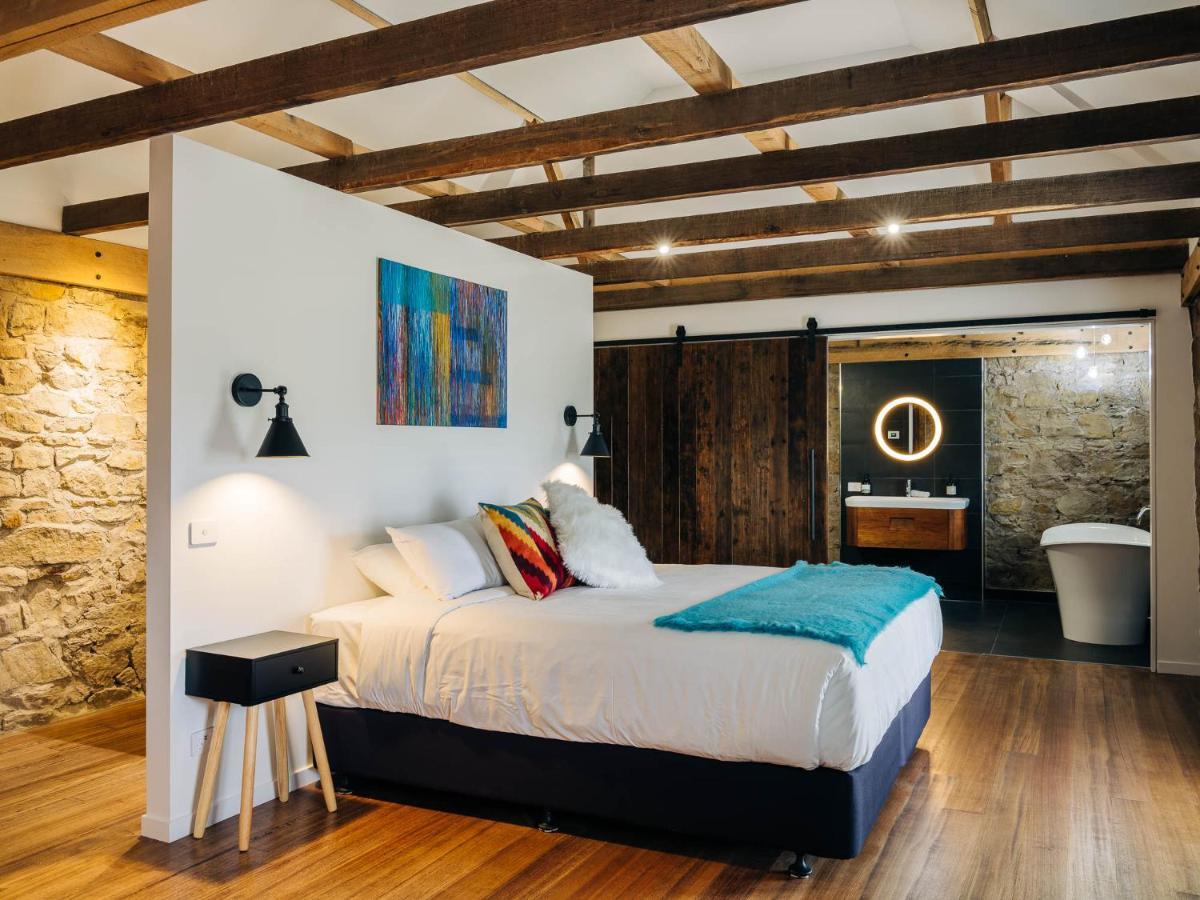 Triabunna Barracks Bed & Breakfast ภายนอก รูปภาพ